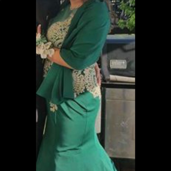 Emerald Green Prom Dress - Picture 1 of 3